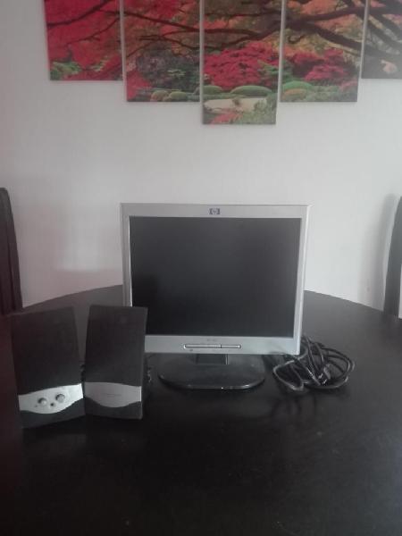 monitor led 15 pulgadas HP 120.000