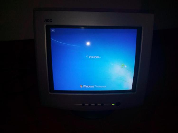 vendo pantalla de mesa de 14 pulgadas