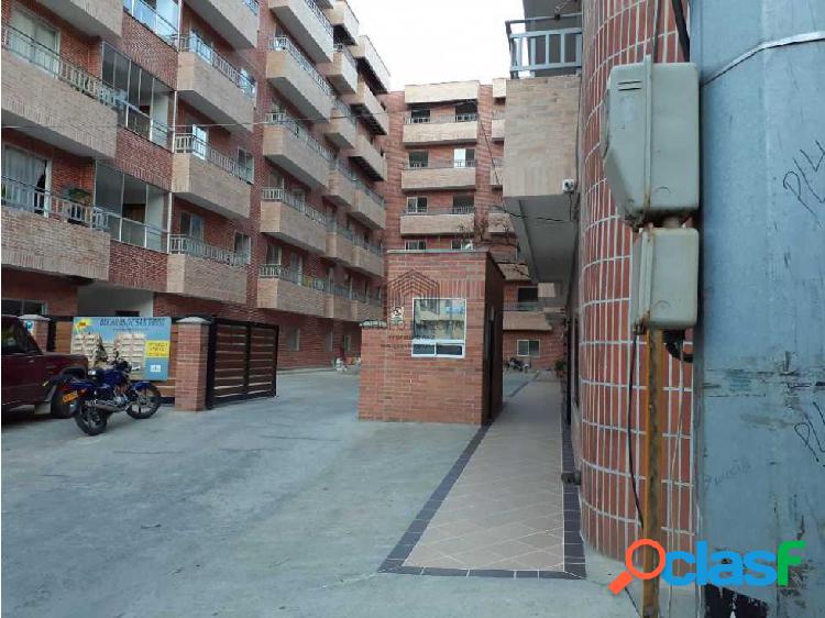 SE ARRIENDA LOCAL COMERCIAL EN GIRARDOTA, ANT