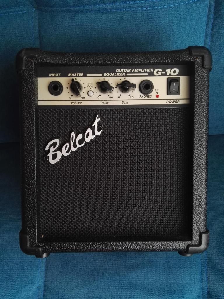 Vendo Amplificador de guitarra Belcat G10