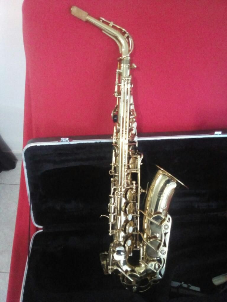 Venta de Saxofon Alto Marca Conductor