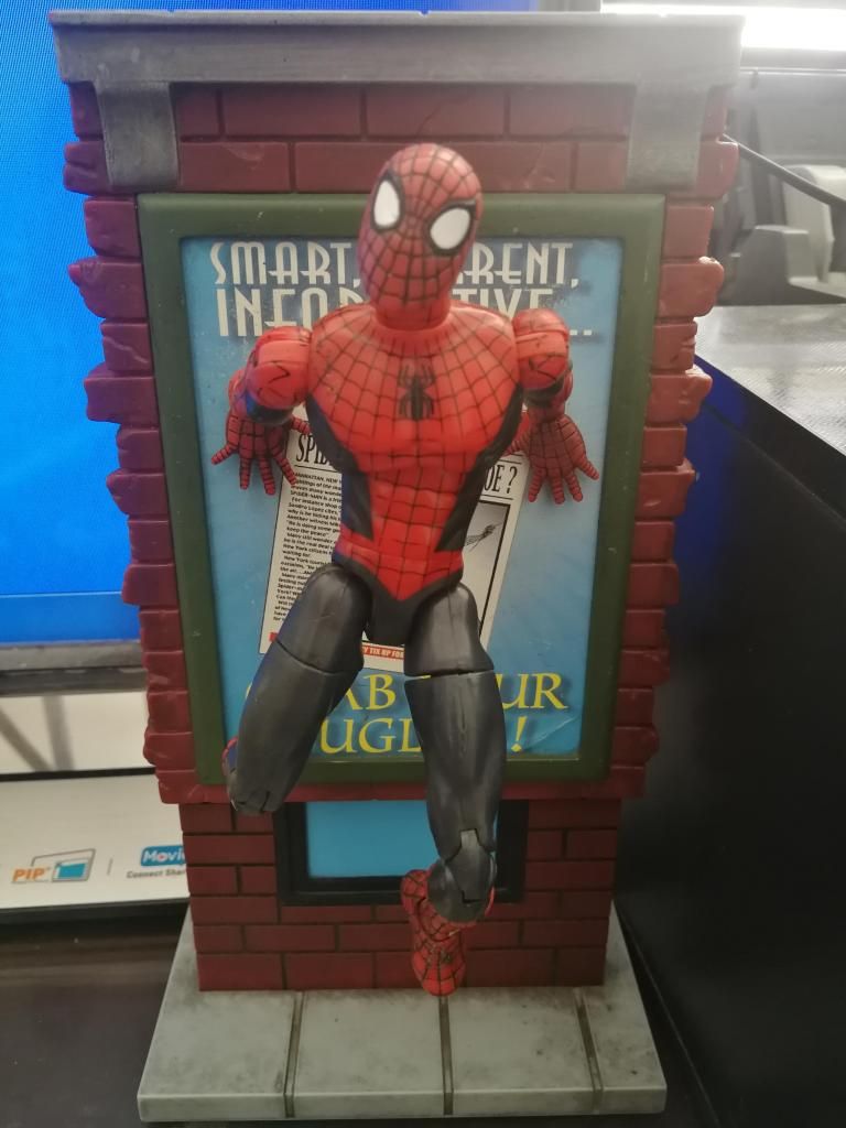 Figura Spiderman Diorama Articulable 18CM