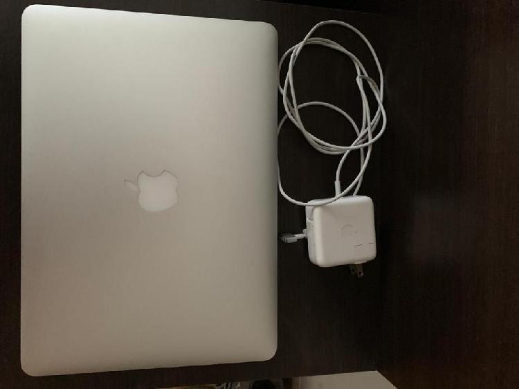 Macbook Air 13 Como Nueva Guardada