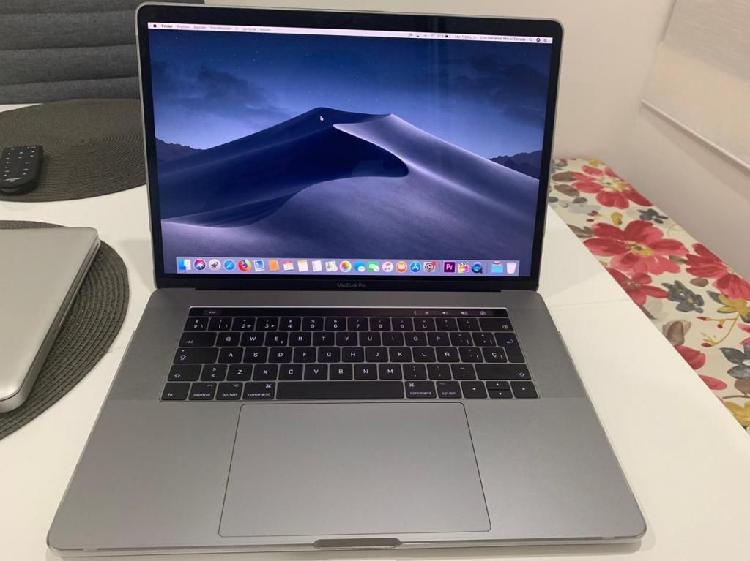 Macbook Pro 15 Inch, 2017, 256 Gb
