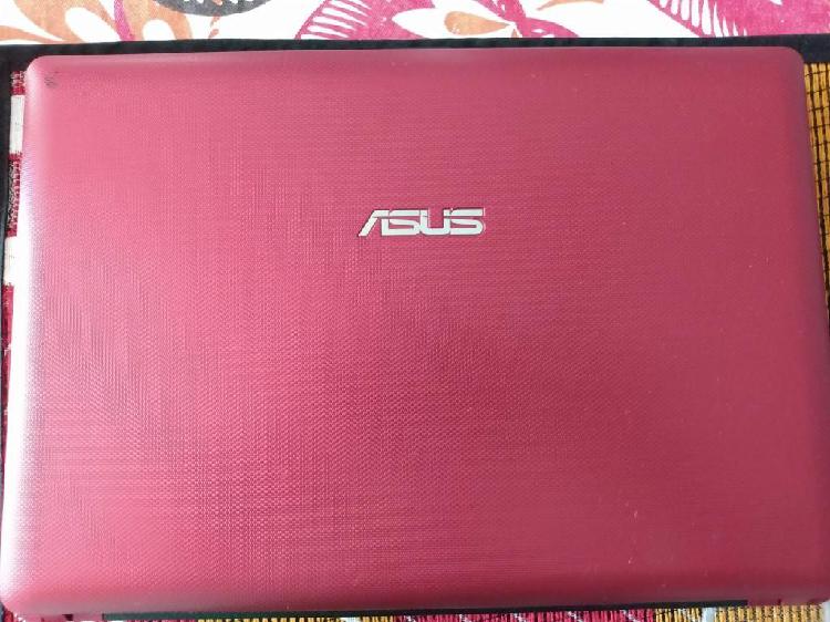 VENDO MINI PORTATIL ASUS