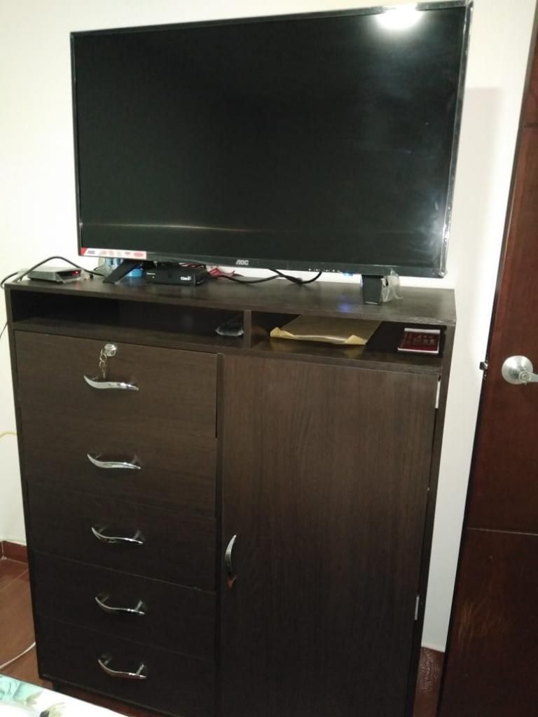 Smart Tv Y Mesa