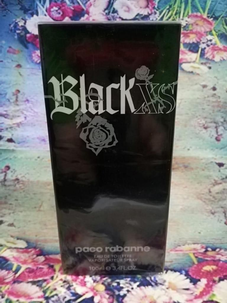 Black xs negra