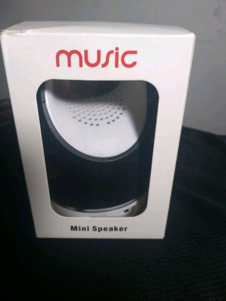 Mini speaker Bluetooth, nuevo en caja