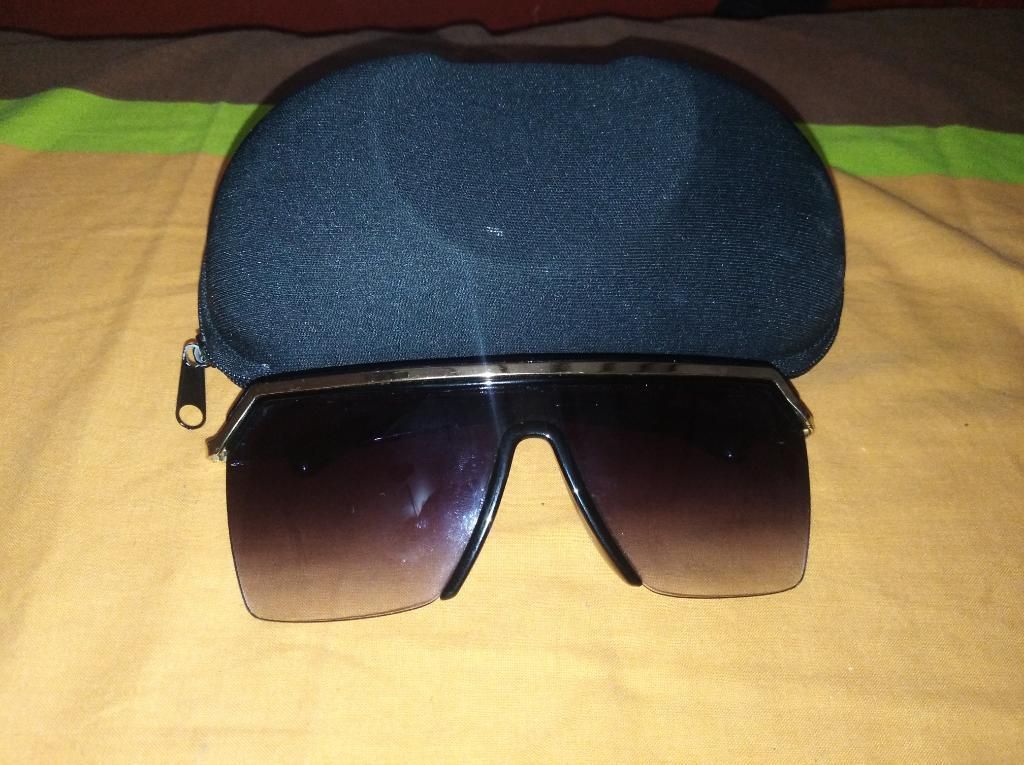 Vendo Gafas Prada Originales