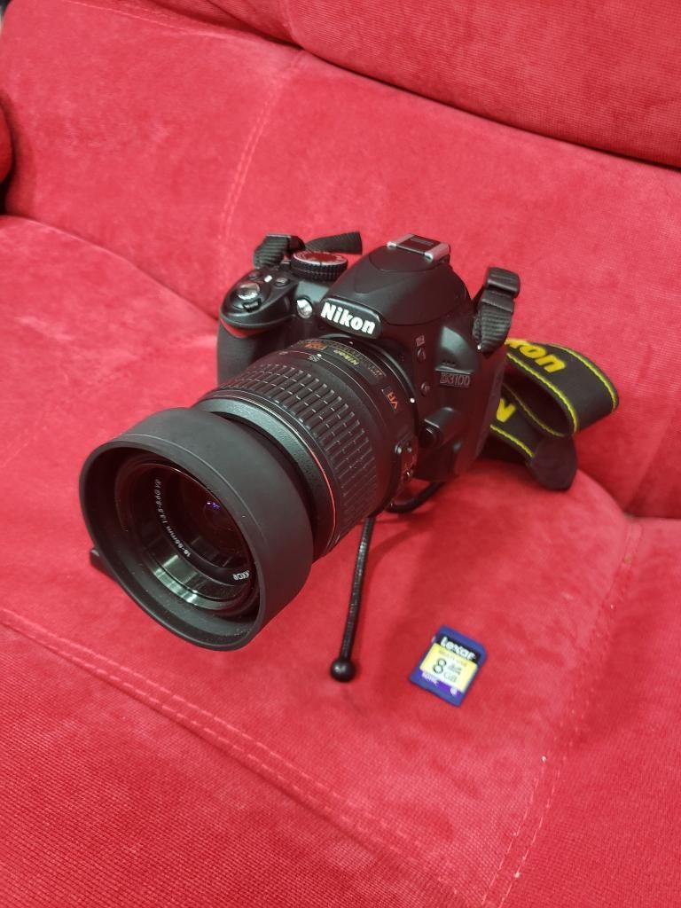 Camara Nikon D con Tripode