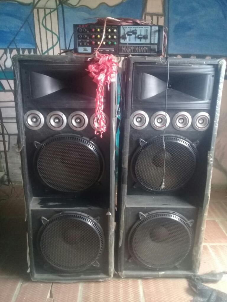 Sonido Como Nuevo Poco Uso