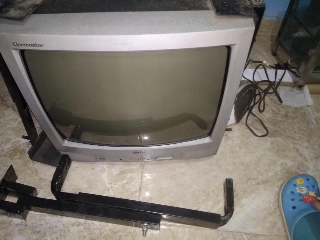 Vendo televisor bueno para mandar arreglar o para repuesto