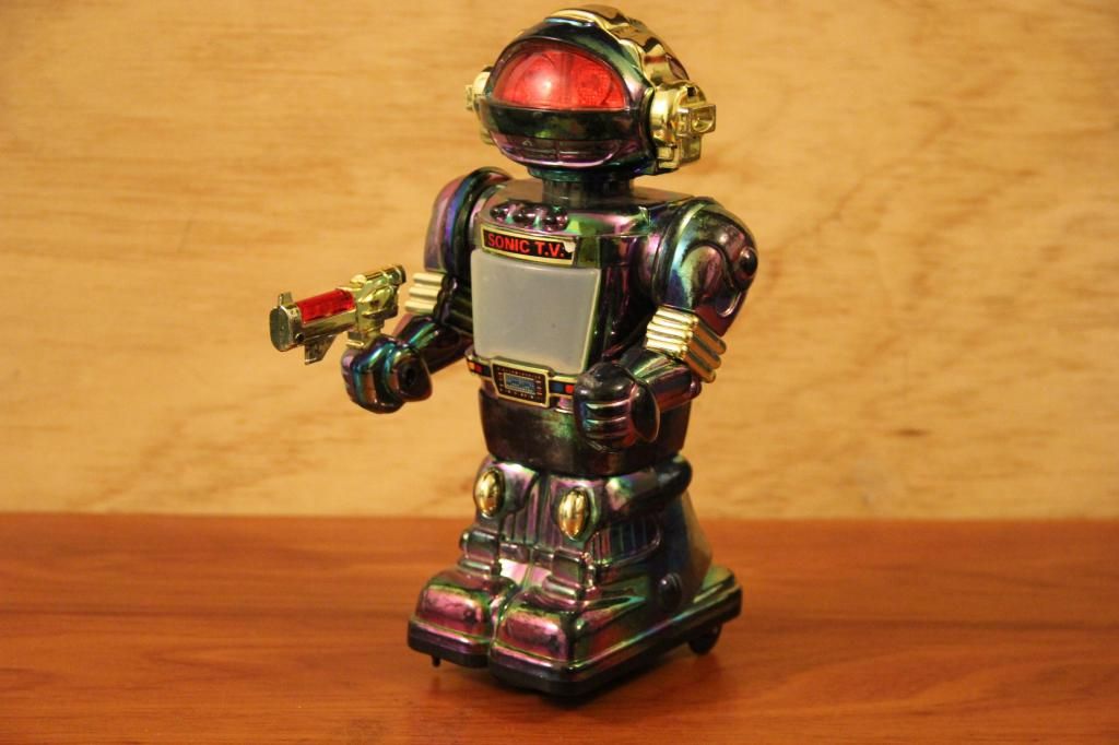 Robot Vintage con Pantalla Integrada