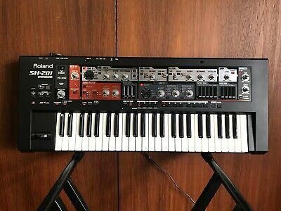 SINTETIZADOR ROLAND SH 201