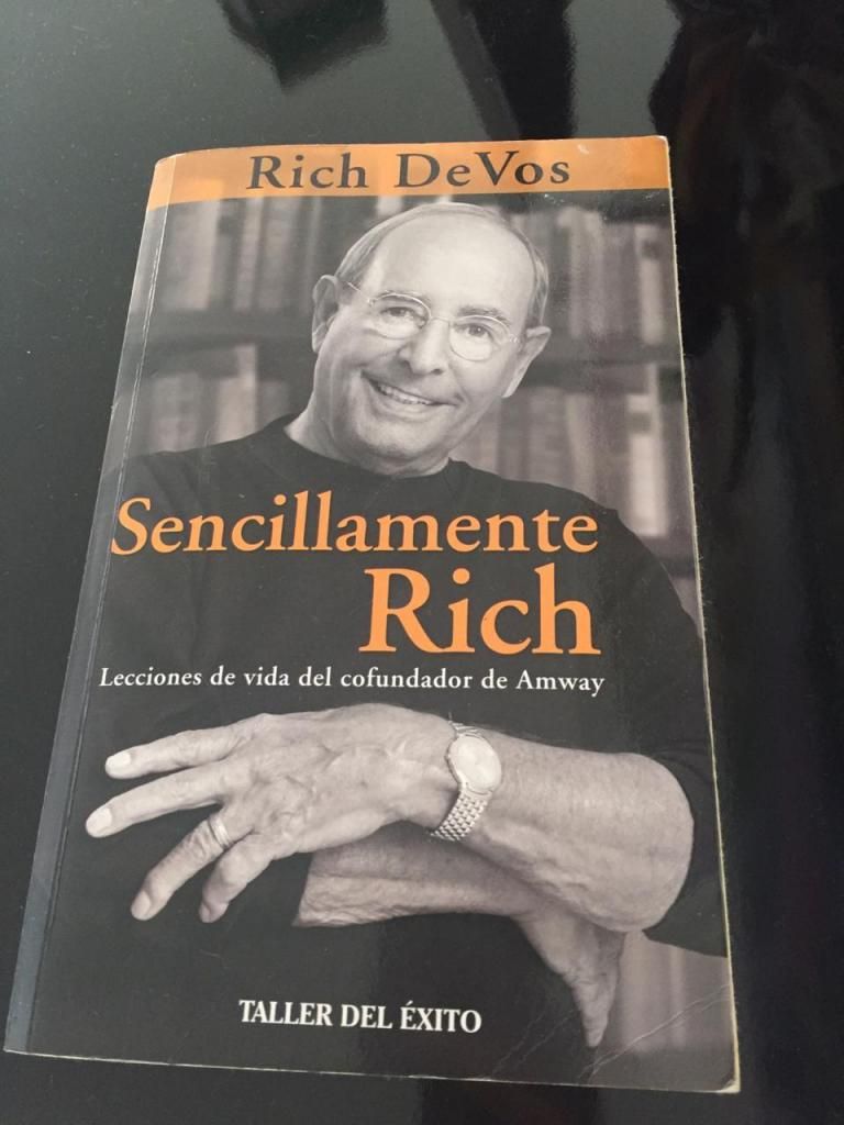 Se vende libro Secillamente Rich 
