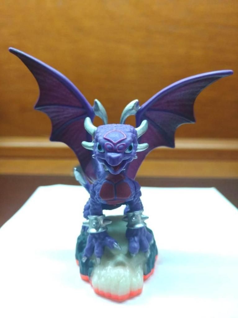 Cynder Skylanders Giants