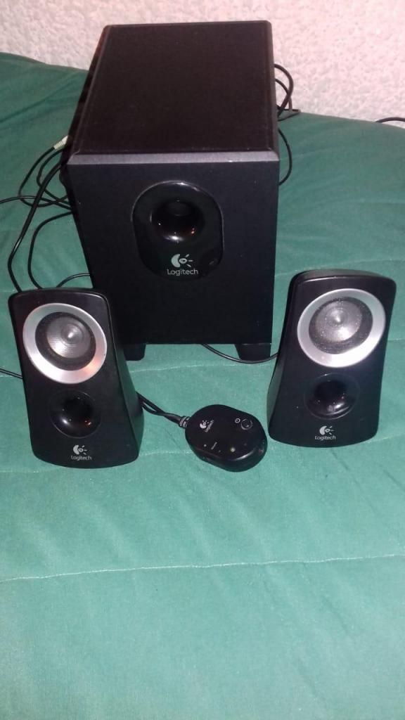 LOGITECH Z313 Sistema de altavoces con subwoofer