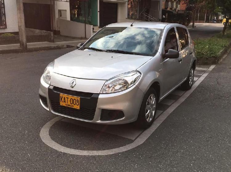 Renault Sandero 2015