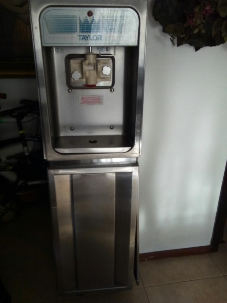 Vendo Maquina de Helado Marca Taylor150