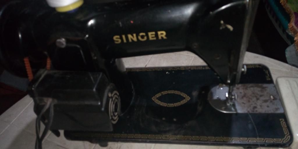 Vendo Máquina Singer
