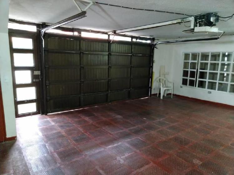 ARRIENDO Casa para uso institucional amplia excelente