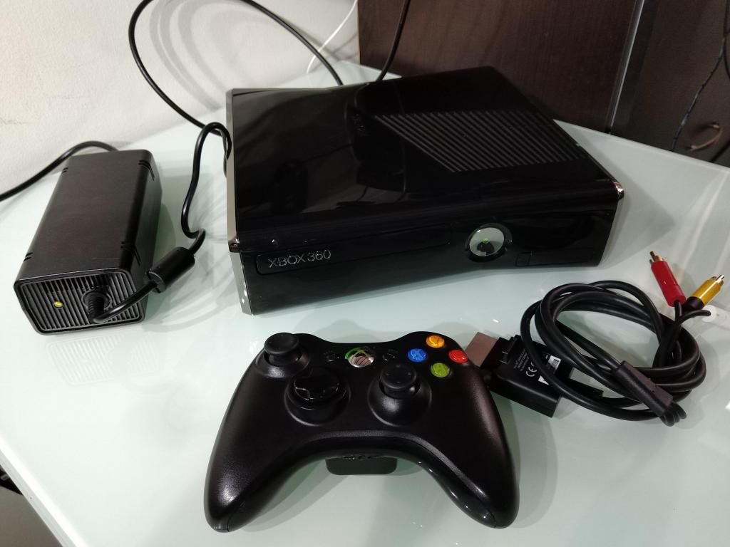 Consola Xbox 360 Slim de 250gb 1 Control