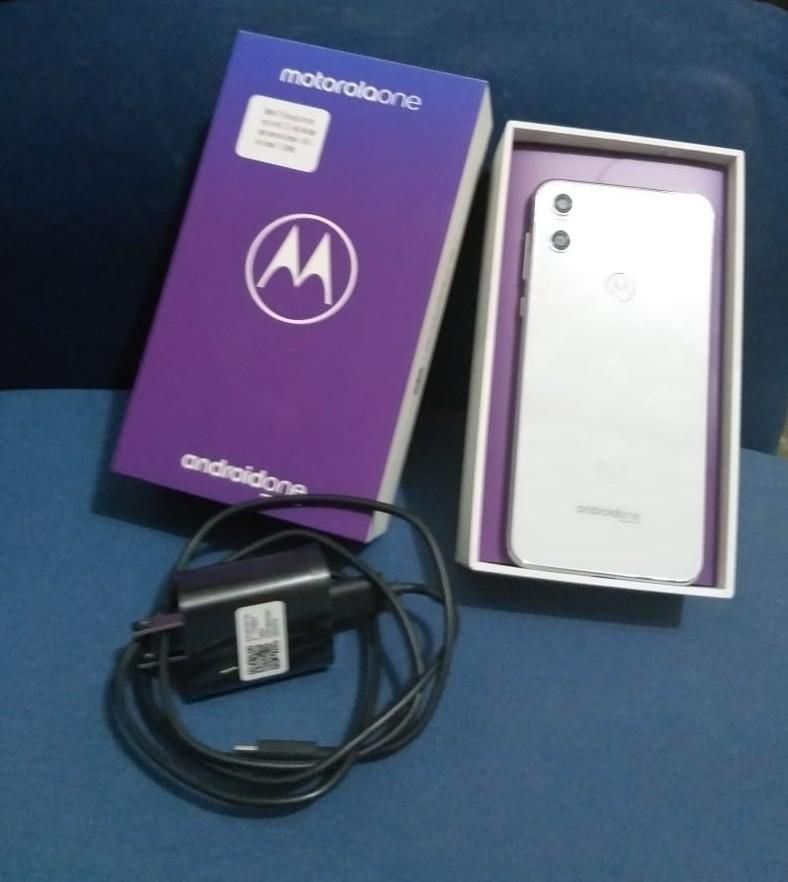 VENTA DE CELULAR MOTOROLA ONE WHITE