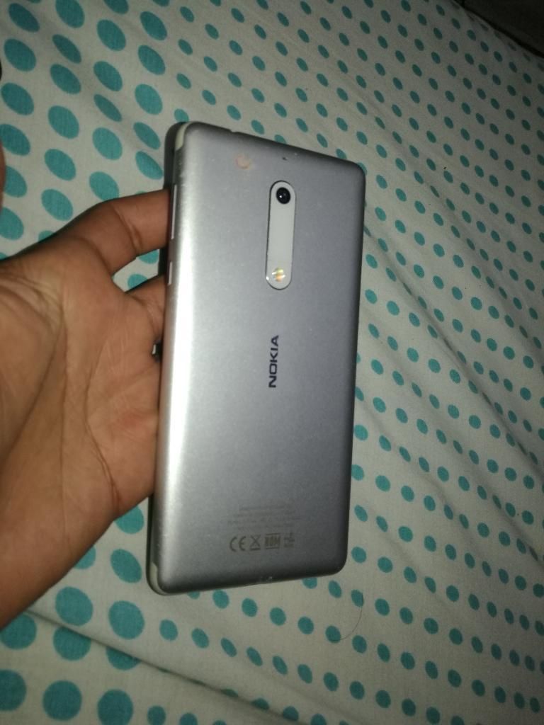Vendo Nokia 5 con Fisura