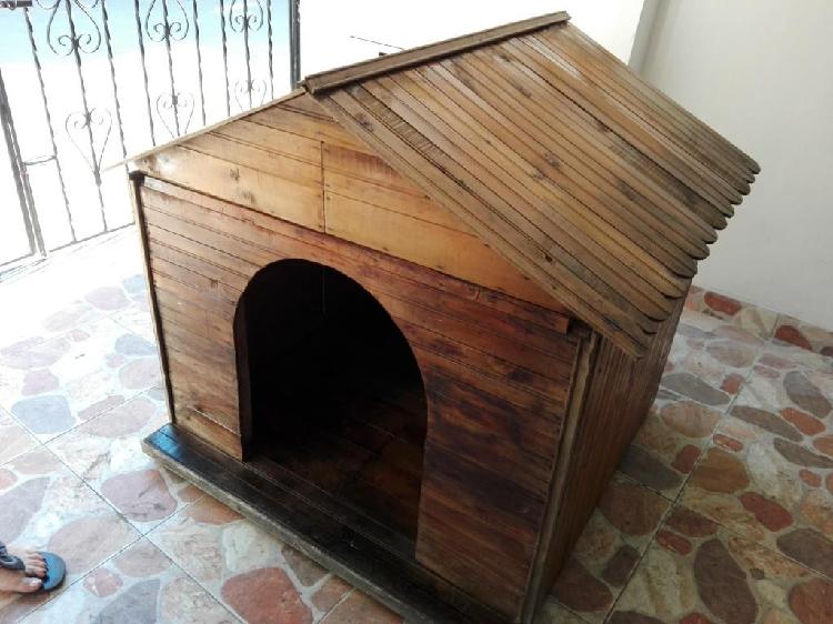 Vendo casa para perro en madera