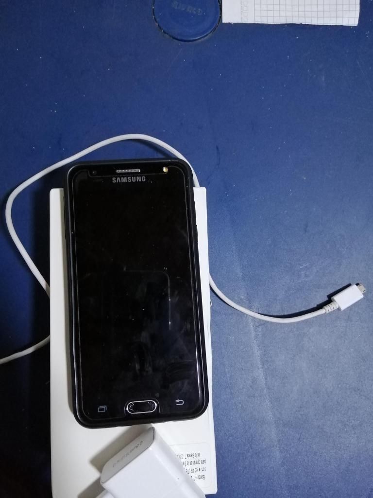 Vendo celular Samsung J5 primer