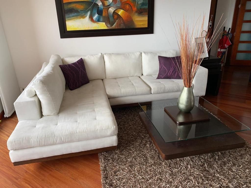 Vendo Sala en L con Mesa de Centro