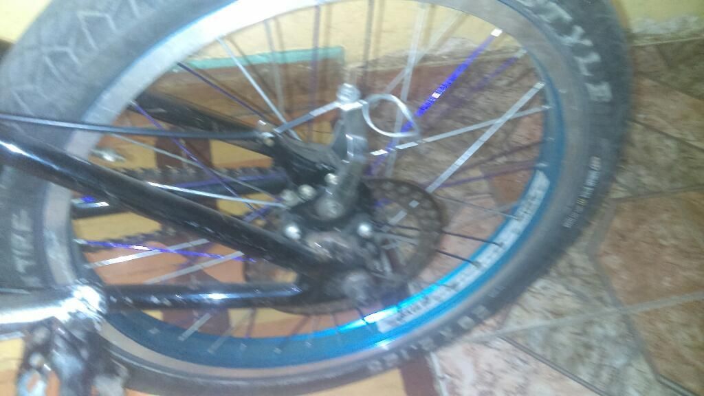 Vendo. Cicla Bmx con Freno de Disco