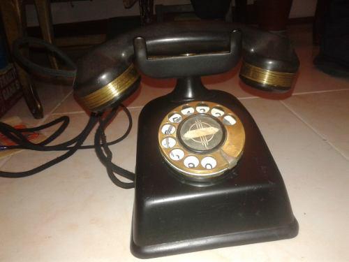 Antiguo Teléfono De Mesa En Bronce Y Baquelita