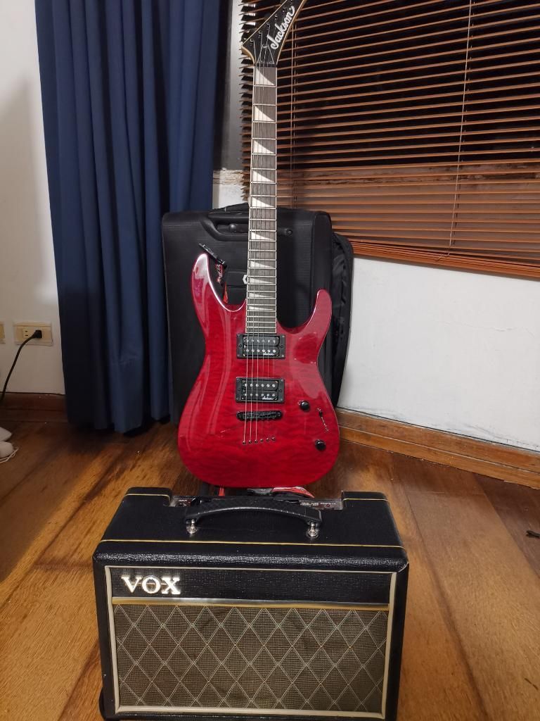 Guitarra Jackson Dinky Amplificador Vox