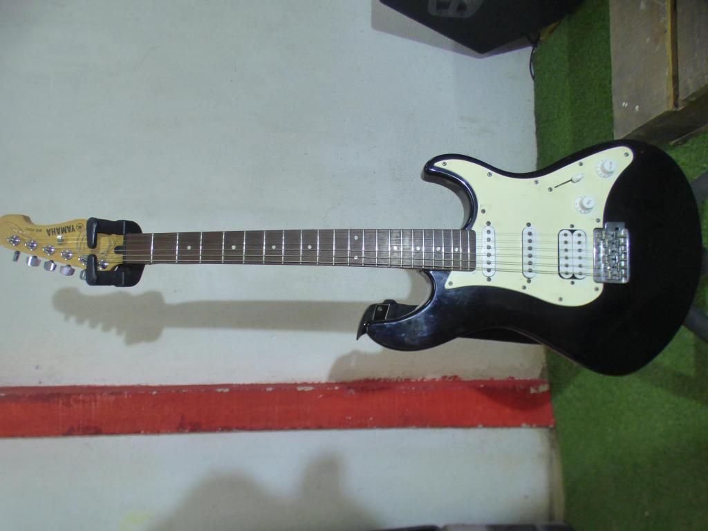 Yamaha Eg112c, Guitarra Electrica