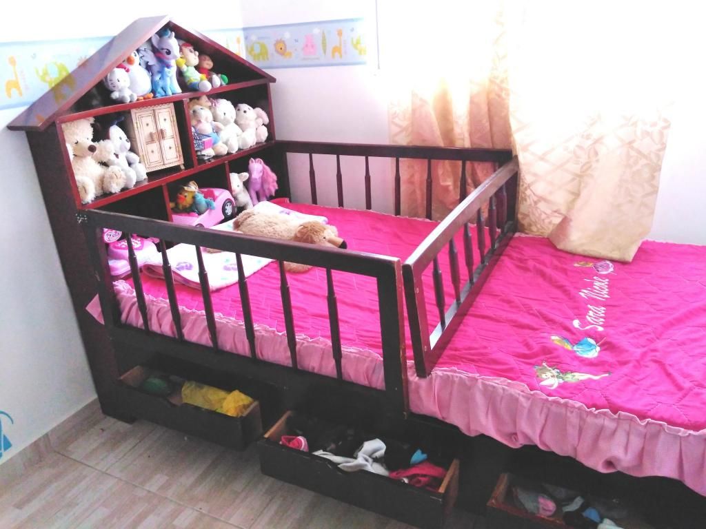 Cama cuna con barandas de seguridad 3cajones y estanteria