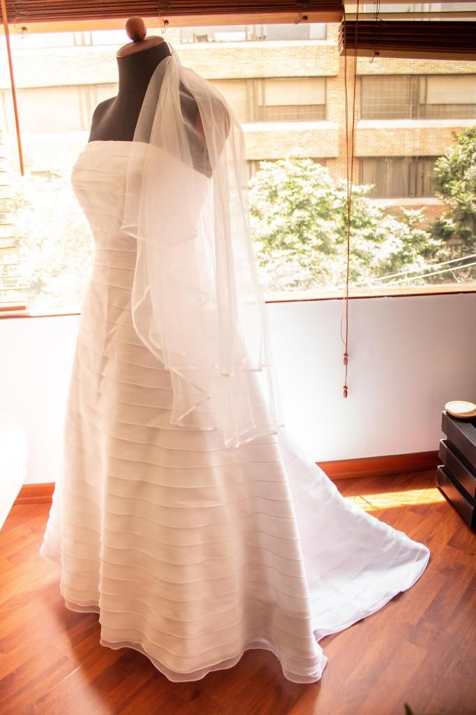 Vestido de novia original de David's Bridal - Talla 6 -