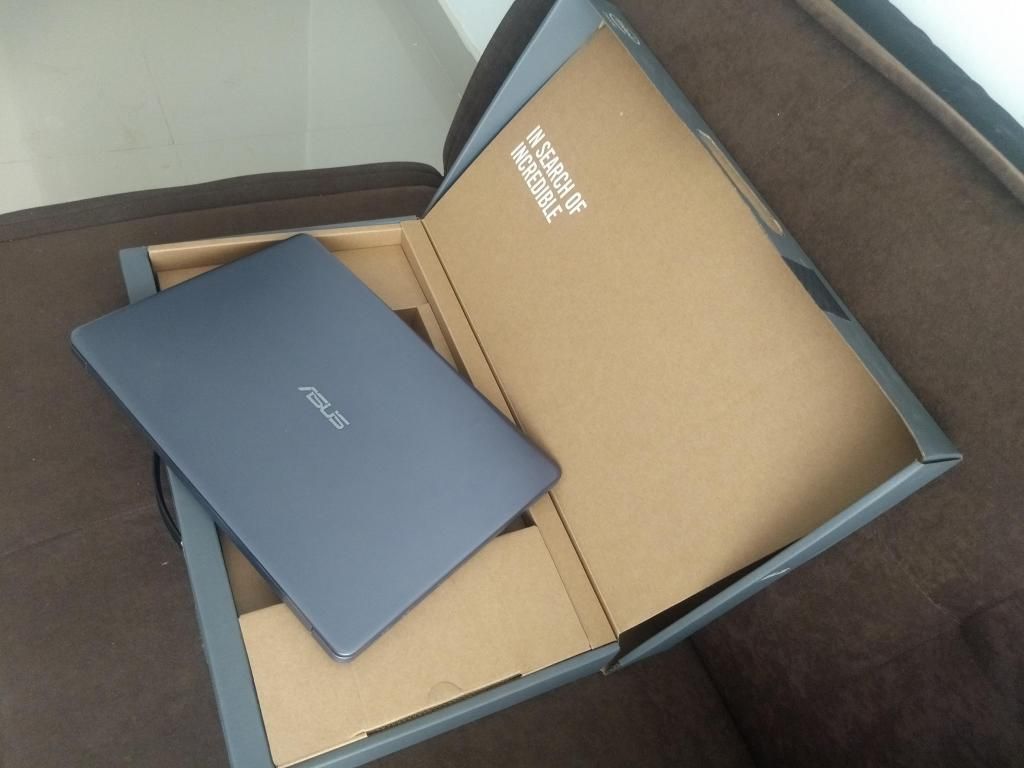 portatil asus core 5 8 generacion como nuevo caja factura