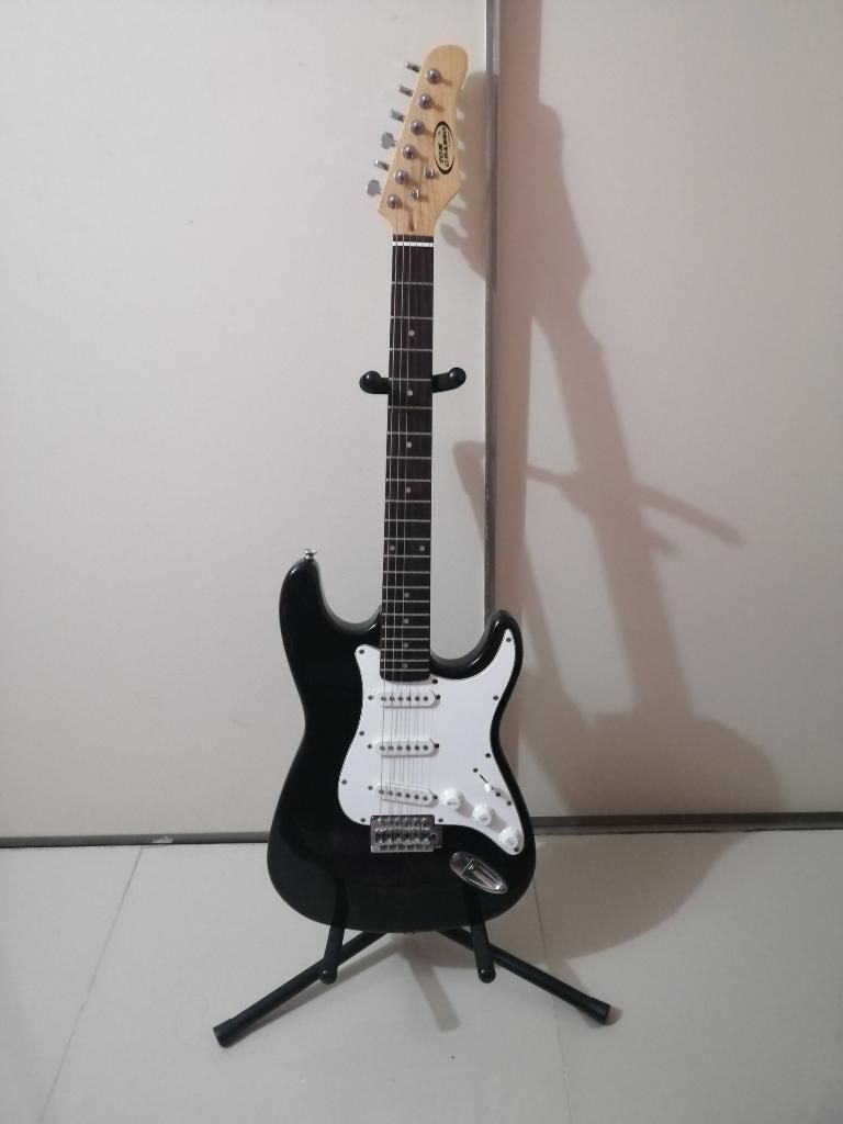 Guitarra Eléctrica Regalada