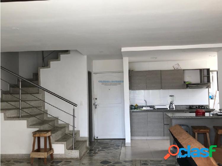 Arriendo apartamento duplex en Bocagrande