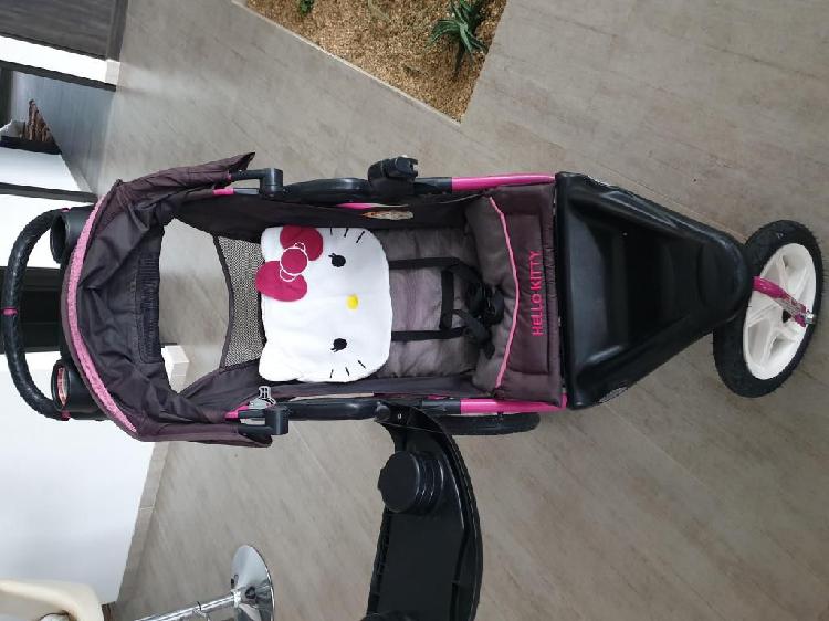 Coche para bebe de Hello Kitty con silla para carro