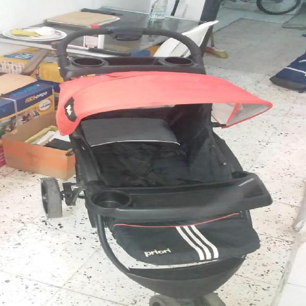 VENDO COCHE MARCA PRIORI NEGOCIABLE