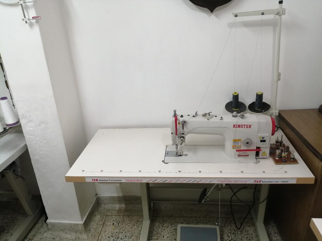 Vendo Maquina de Confección M. Kingter