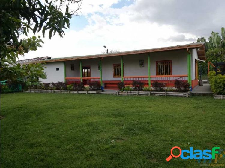 Vendo casa campestre en Ulloa