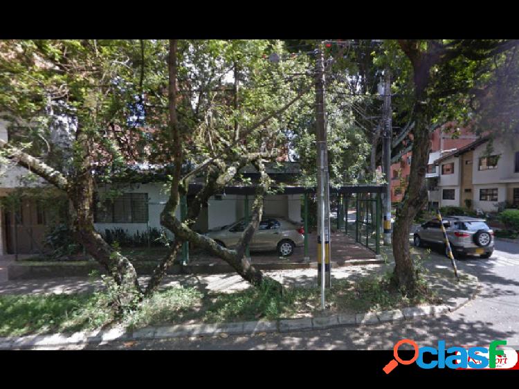 Venta de Casa-Lote en Medellin, El Velodromo