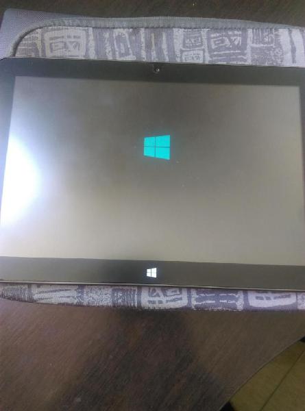 Tablet Windows Surface en Excelente estado. No tiene