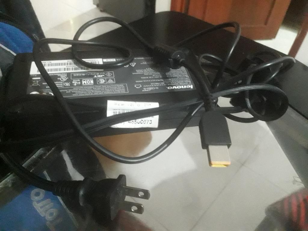 Cargador Lenovo