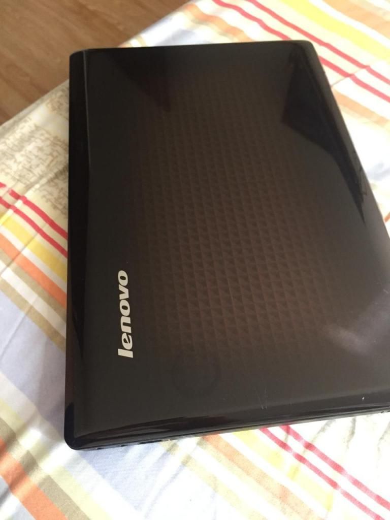 Se vende Laptop Lenovo ideaPad Z475