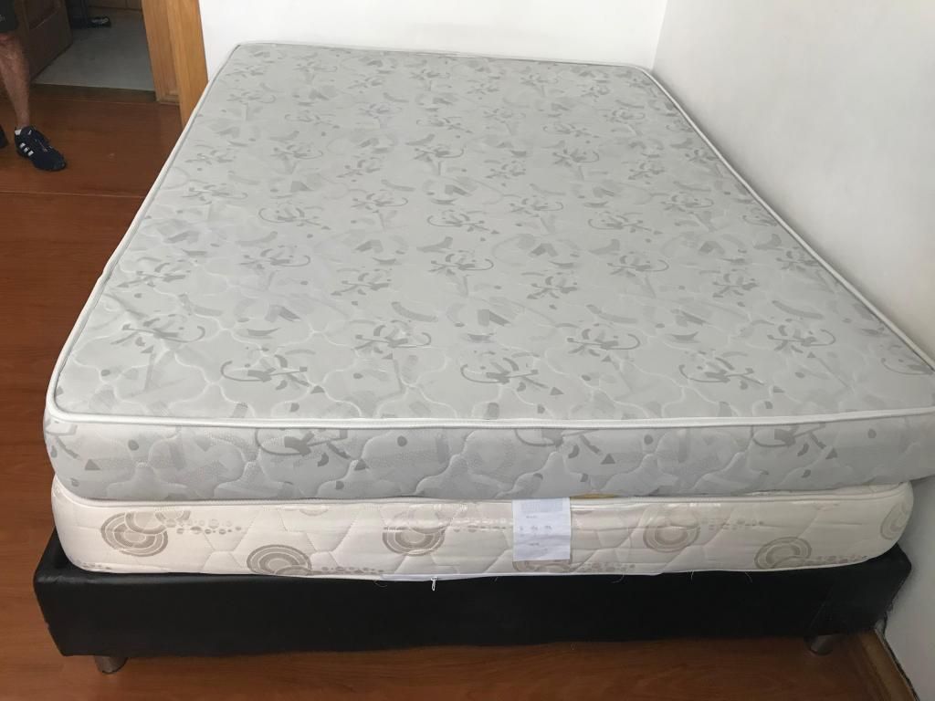 2 Base camas con colchón a buen precio