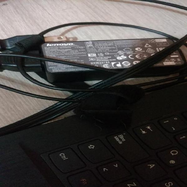 Se Vende Portatil Lenovo Poco Uso